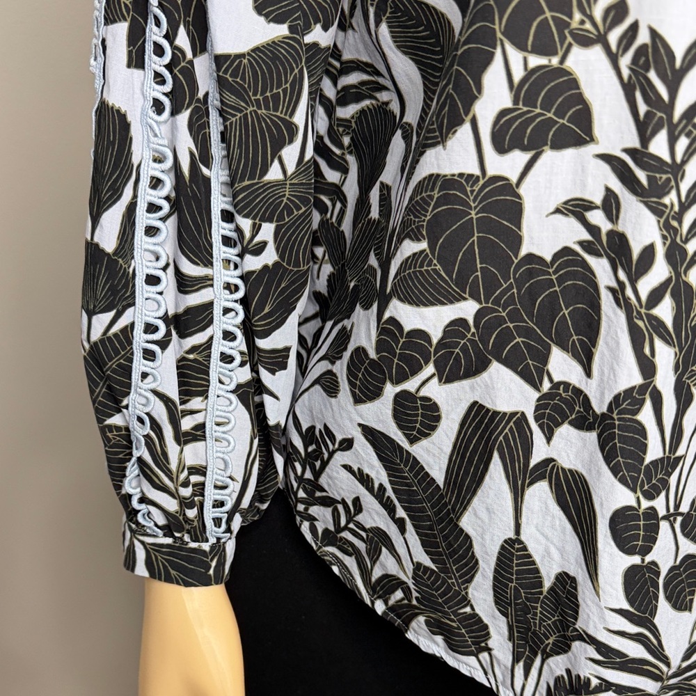 Ann Taylor Black and White Botanical Blouse - Picture 4 of 12